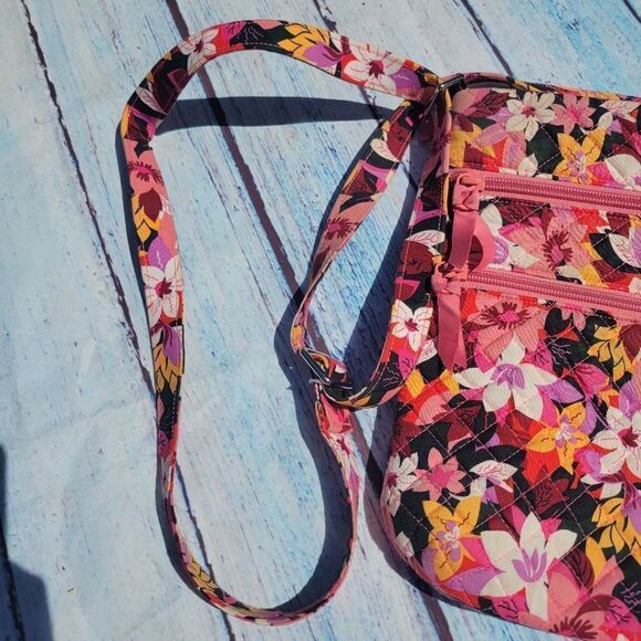 Vera Bradley Women's Triple Zip Multicolor Floral print Crossbody Hipster Bag - Picture 8 of 13